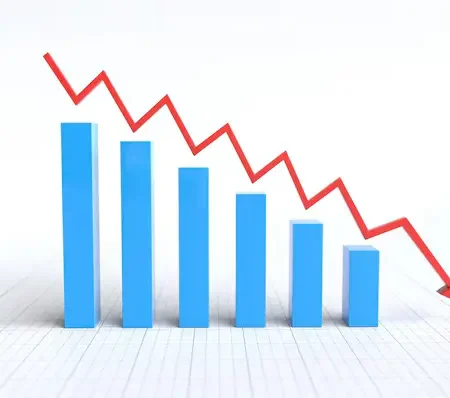 blog analytics with red arrow dropping