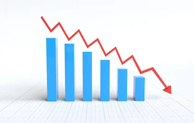 blog analytics with red arrow dropping